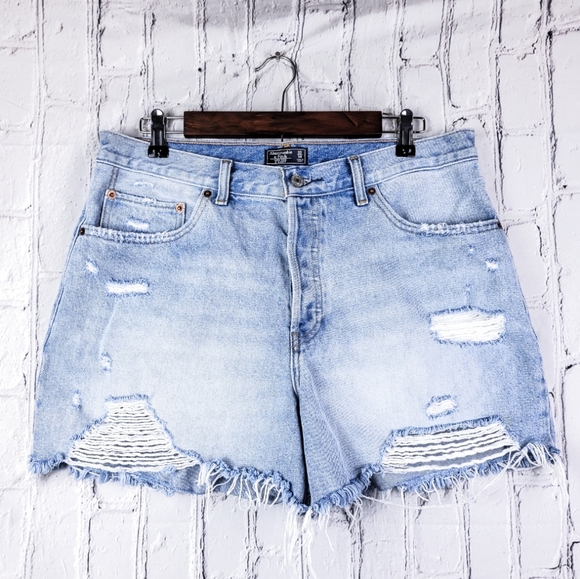 Abercrombie & Fitch Pants - Abercrombie & Fitch high rise 4" distressed denim shorts